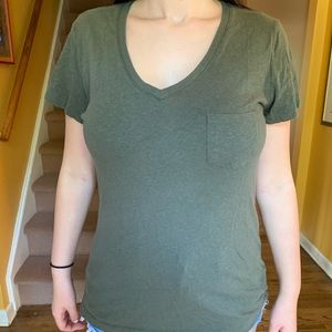 Army green short sleeve T-shirt